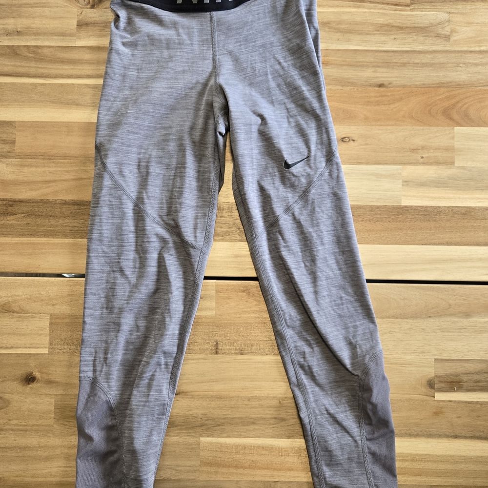 Nike Dri-FIT Pro Cropped Compression Leggings XS With Mesh Leg Accents